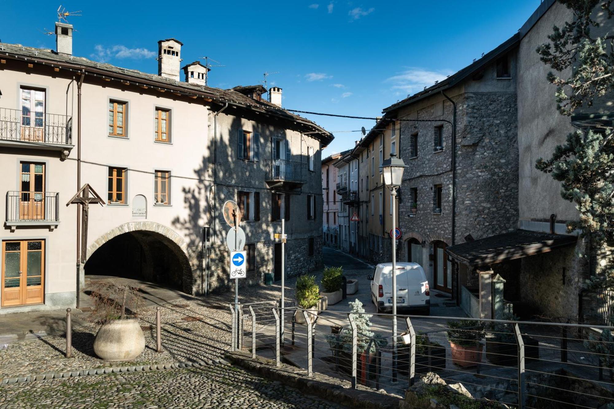 Alpine Apartment Aosta Dış mekan fotoğraf