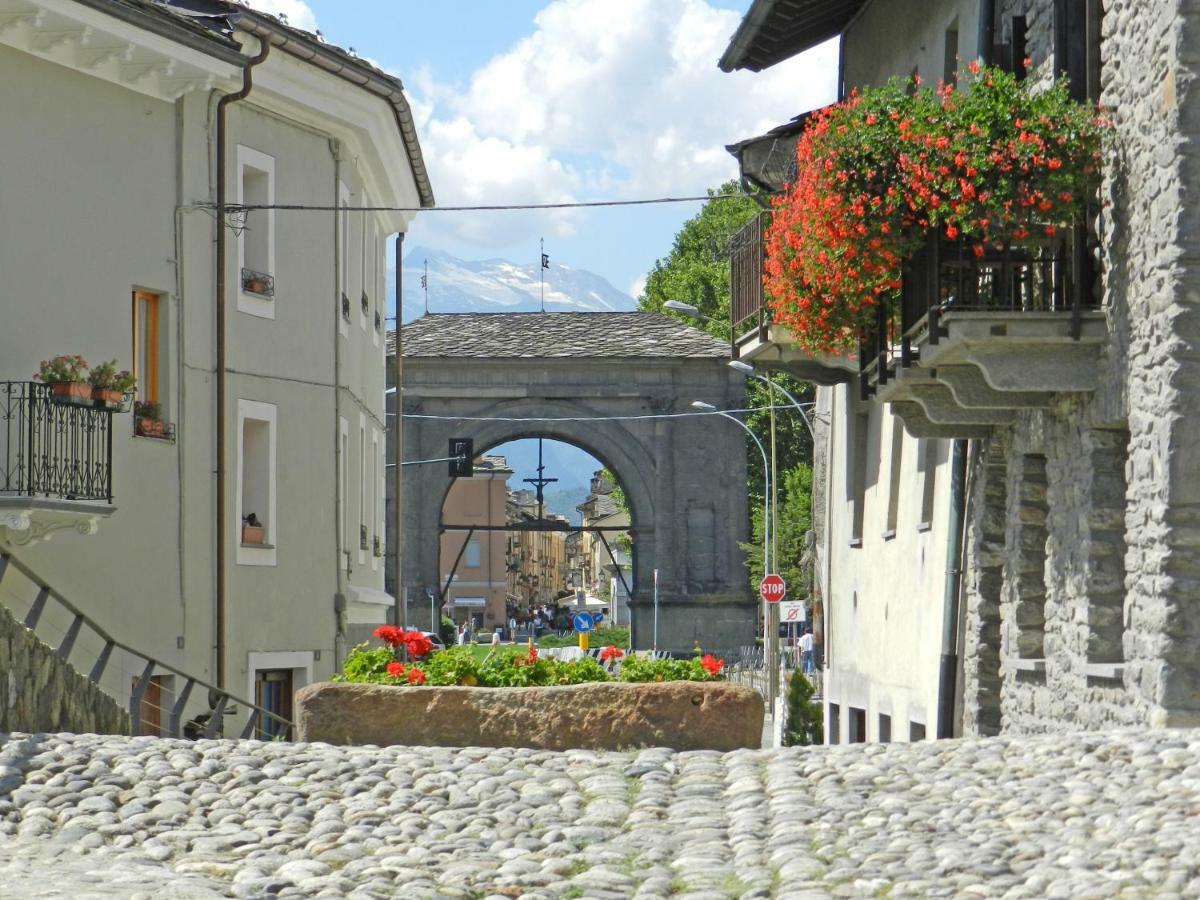 Alpine Apartment Aosta Dış mekan fotoğraf